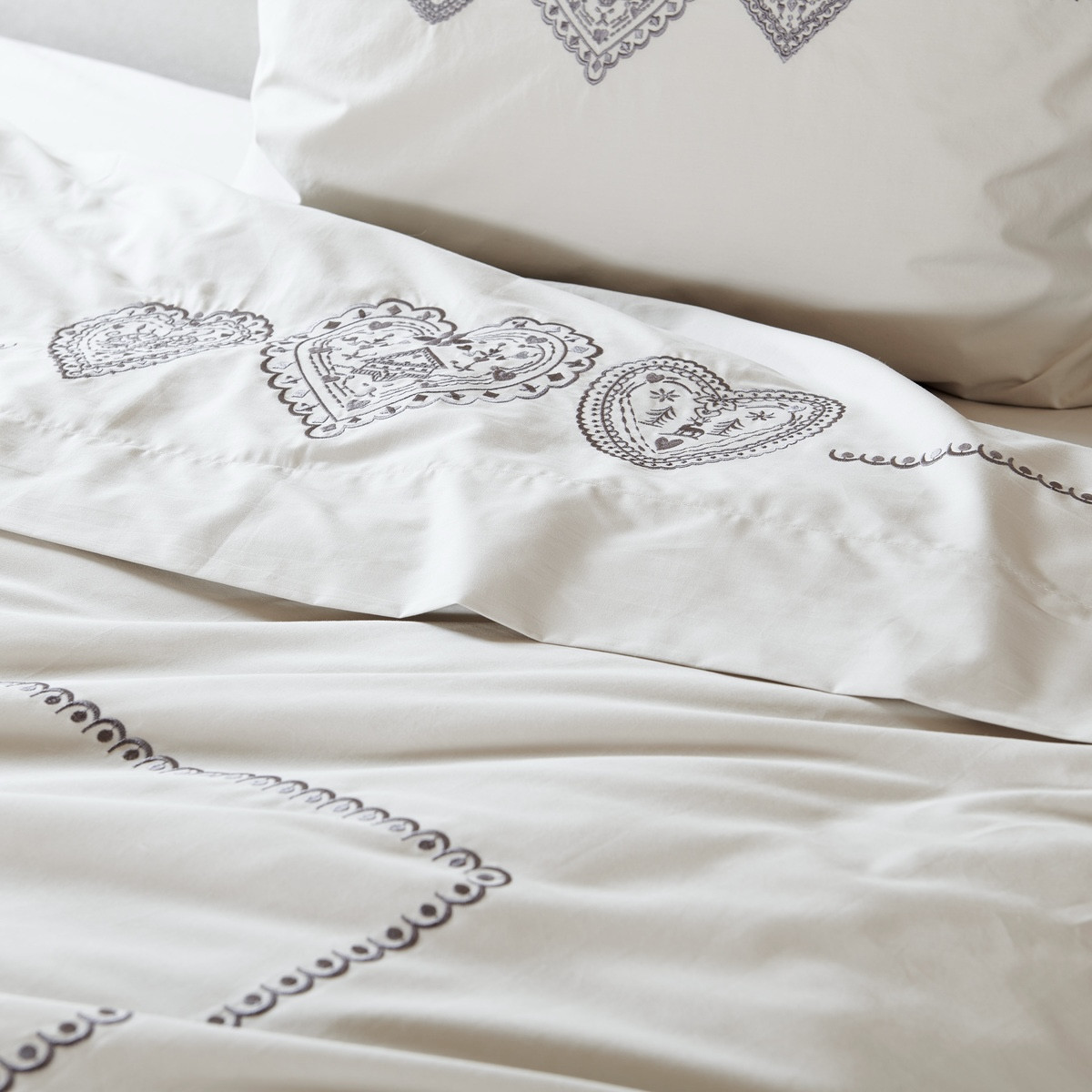 Nuit au Chalet - Drap plat – Image 3